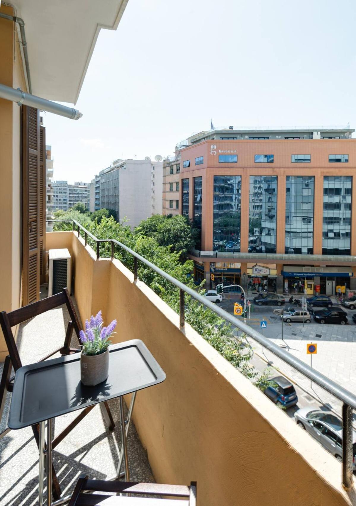 Private Pristine Balcony Home- Heart Of The Center Thessaloníki Ngoại thất bức ảnh